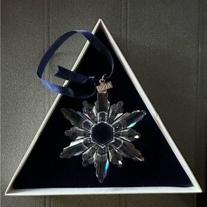 Swarovski 1998 Snowflake Christmas Ornament - with certificate